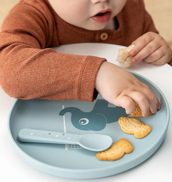 Plato infantil antideslizante Done By Deer