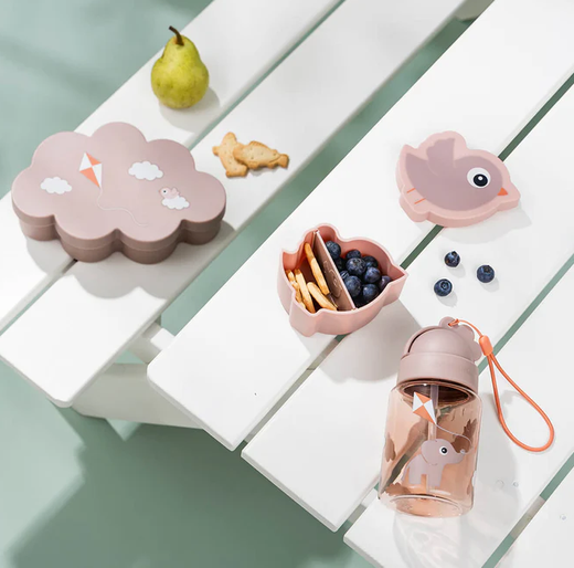Set de almuerzo con botella playground Done by deer